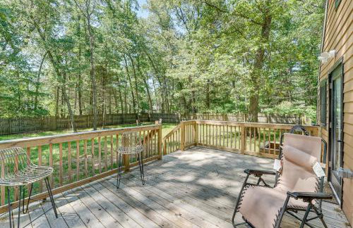 Walk to Fox Lake Pet-Friendly A-Frame with Fire Pit - Foto 26