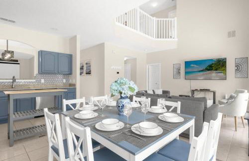 Large Spacious Home w Private Pool & Hot Tub - Photo 12