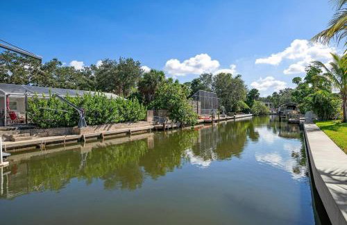 Home ON Key with pool, hot tub, putting green, arcade games, bike & mins to beach! - Foto 63