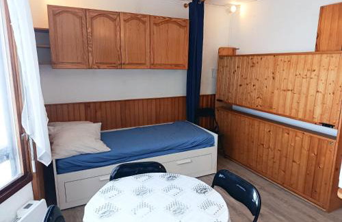 Charmant studio accès direct aux pistes et GR10, vue sur la vallée - Foto 6