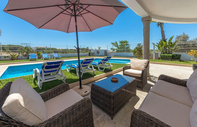 Maria in Albufeira With 6 Bedrooms and 5 Bathrooms - Photo 2