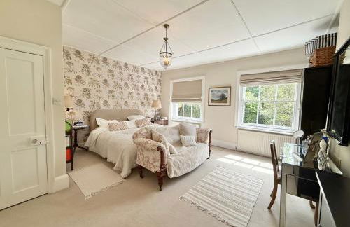 Tranquil Seaside Cottage by NewFo - Photo 43