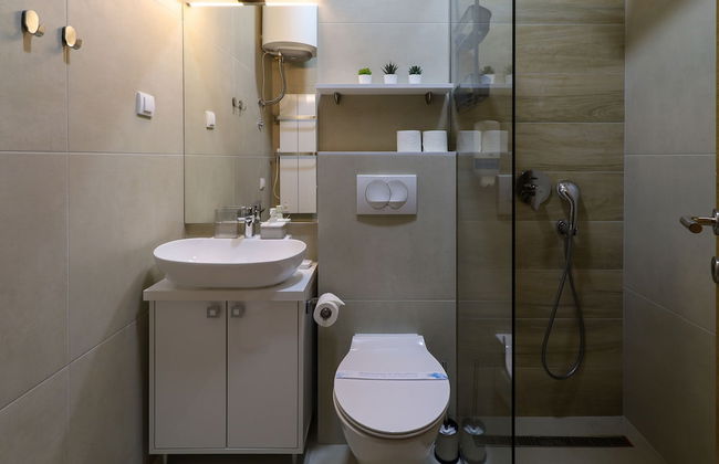 All Seasons Residence - Photo 19