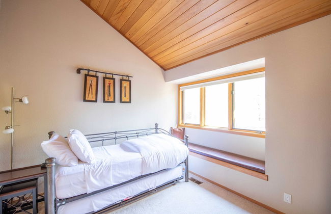 Sunriver by Avantstay Cozy Mountain Home w/ Indoor Pool and Hot Tub - Foto 18