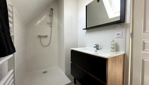 Le bleu - T2 cozy à 50m de la gare - Foto 3