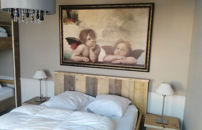 Beautiful Villa Near the Sea - Photo 22