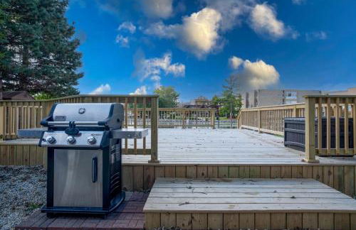 3BR 2BTH Waterfront Vacation Rental on Riverwalk to Downtown McHenry with Pier - Foto 58