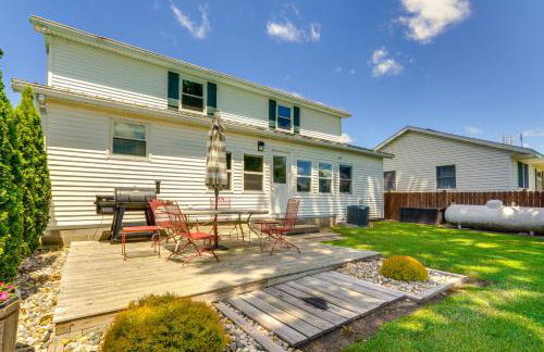 Howe Retreat with Fire Pit and Private Boat Dock! - Foto 1