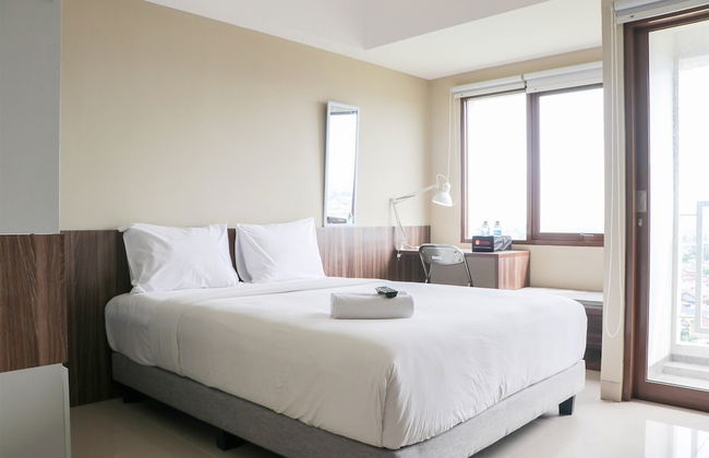 Modern Look and Homey Studio Apartment LRT City Jatibening - Foto 2