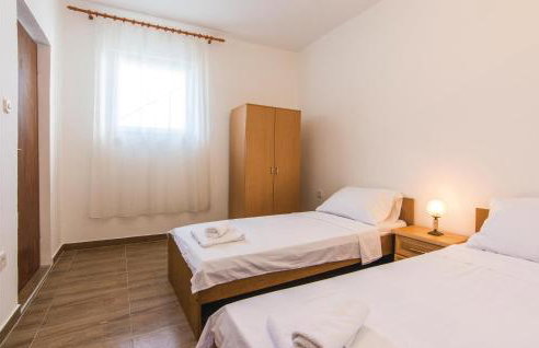 Six-Bedroom Holiday Home In Donje Rastane - Foto 28