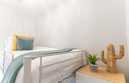 Redwood Escape Stylish New Forest Stay Sleeps 4 Near Paultons Park - Foto 10