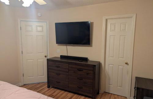 12 mi from Parris Island Cozy home - Photo 5