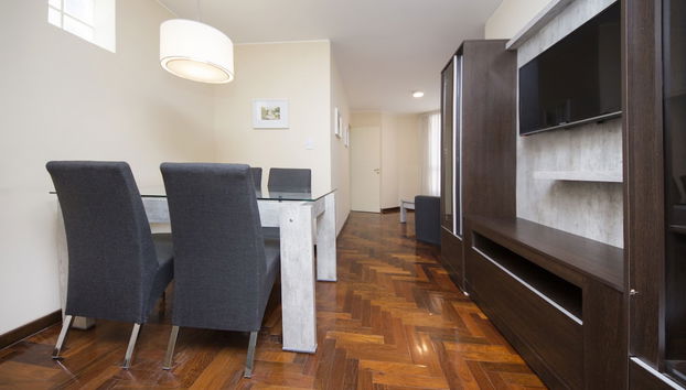 Obispo Oro Flat ZX2 - Foto 3, Servicio de comidas en la habitación