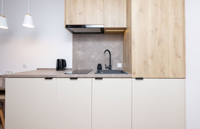 Jantaris Apartments by Renters - Photo 30