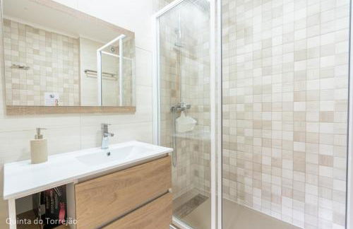 Renovated Algarve Apartments with Pool - Foto 9