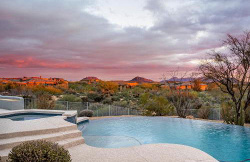 Mountain views swimming a private escape at Sonoran Serenity - Foto 71