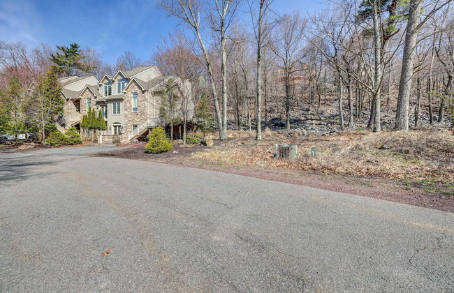 Pocono Retreat -1 Mile to Lake and Skiing - Foto 45