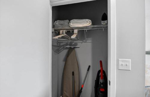 Stylish Downtown Escape Near IU and Cafes - Foto 36