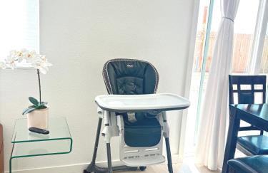 Modern Charming 4BR Home, Family Friendly, Office Space, Fast WiFi, Free Parking - Foto 52