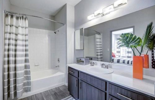 New! Stylish and peaceful Apt in Henderson - Foto 11