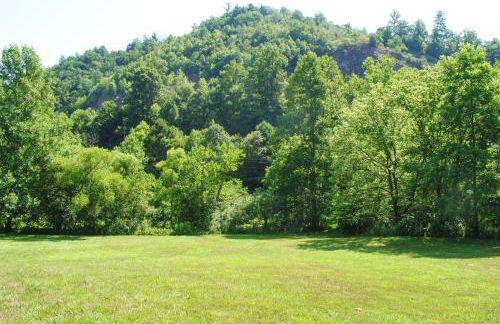 24-Acre Cottage with Hot Tub about 10 Mi to Blowing Rock - Foto 25