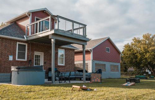 Sandusky Bay Hot Tub, Gym, Patio, Games, Recreation Watercraft, Waterside Home, check it out! - Foto 12