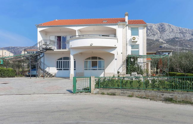 Apartment in Katel Gomilica Near Beach - Foto 20