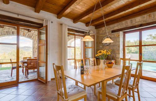 Beautiful villa in outstanding location, 10X5m pool, Wifi, stunning views - Foto 15