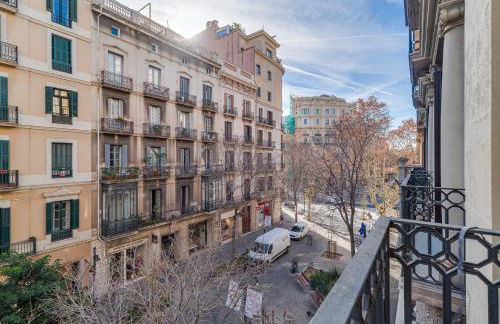 GuestReady - Central Barcelona Getaway - Photo 27