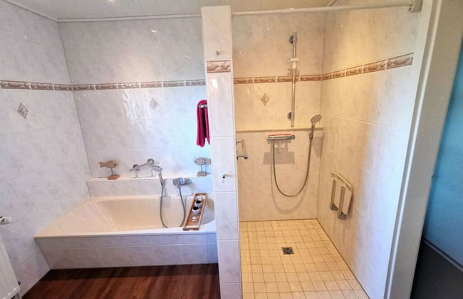 Grandpa Hans Modern Retreat - Foto 13