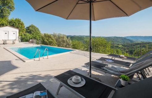 Nice Home In Buzet With Sauna - Photo 12