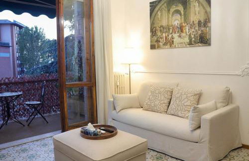 Near Airport and City Center - Foto 10