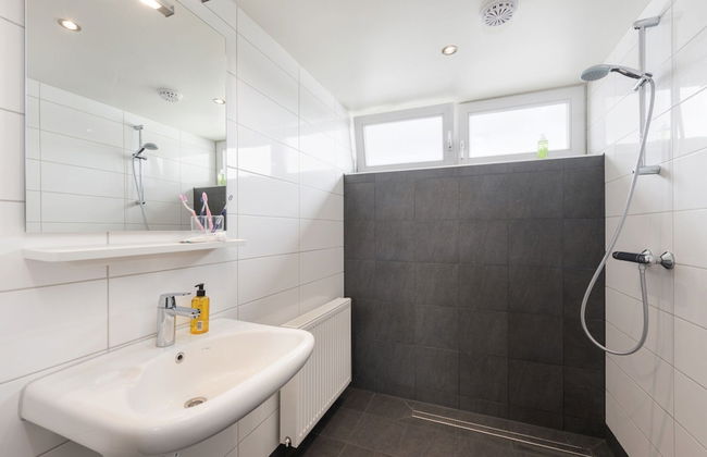 Rustic-chic Villa With Thatched Roof - Photo 9