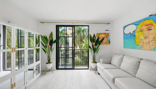 Stylish City Place WPB Escape King Bed and Den - Foto 3