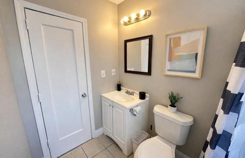 Downtown Birmingham Business 1BR Retreat with Wi-Fi and Free Parking Near UAB - Photo 11