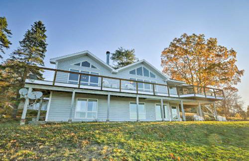 Luxurious Oceanfront Flanders Bay Home with Kayaks! - Foto 25