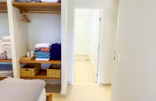 NOVO Mansão Pé na Areia com Heliponto, 1 Piscina, 1 Hidro, Sauna e 5 Quartos - Foto 62