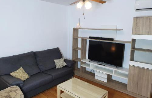 1F, Aire Acondic, 80m2, 2 dormitorios, 4 huéspedes, WIFI GRATIS - Foto 5