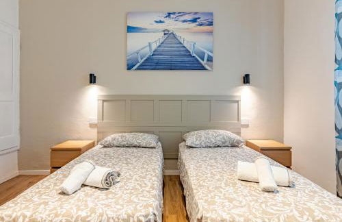 Casa Samada- Comfort Between the Center and the Station - Foto 24