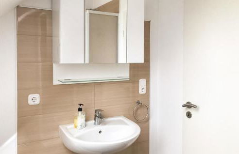 1 Bedroom Gorgeous Apartment In Kiel - Foto 12