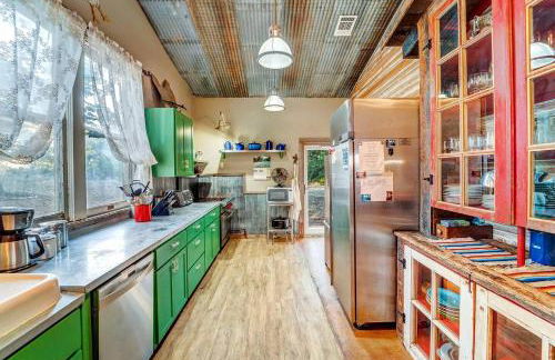 Luxury Airstream Campsite Nestled Beneath Oak Trees Outside of Austin, Texas - Foto 49