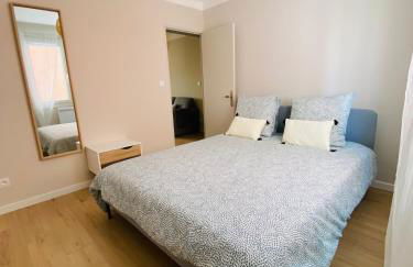 T3 NEUF centre village COLLOBRIERES - Foto 1