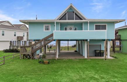 2nd Row Home Close to Beach - Foto 52