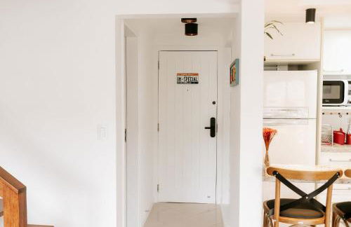 Completo apartamento em Resort na beira da lagoa - Foto 48