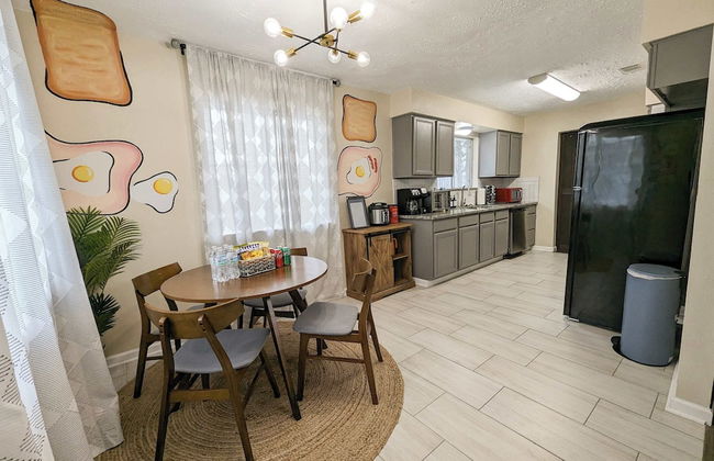 Vibrant Getaway Say Hello to the Best of Houston - Foto 25