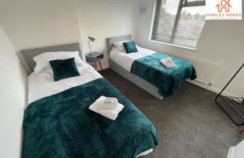 Large Home - Free Parking-WiFi By Hinkley Homes Short Lets & Serviced Accommodation - Foto 41
