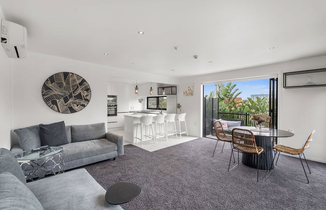 Orewa Beachcomber - Photo 22