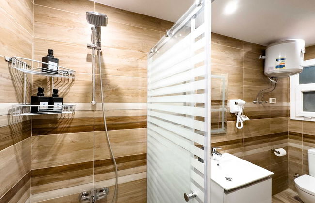 Flattering 2bdr - 5 min to Airport - Foto 15