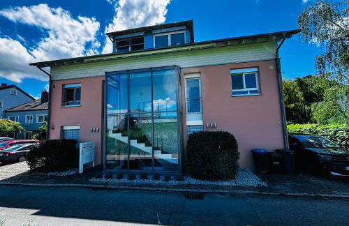 Lakefront View Entire Apartment with 2 bedrooms, 2 full bathrooms & Balcony Waterview - Foto 73