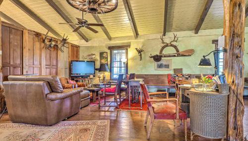 Lodge on Lake Siesta Spacious La Grange Retreat! - Foto 5